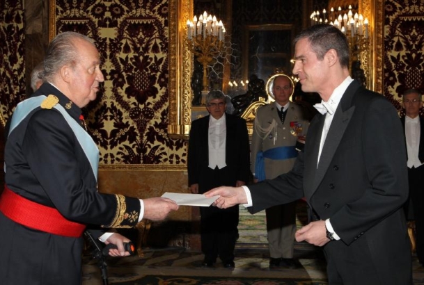 Su Majestad el Rey recibe la Carta Credencial del embajador de la República Francesa, Jérôme Bonnafont